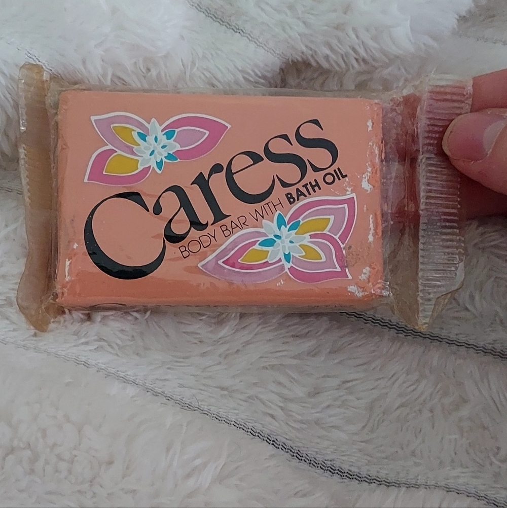 Vintage Caress Body Bar With Bath Oil